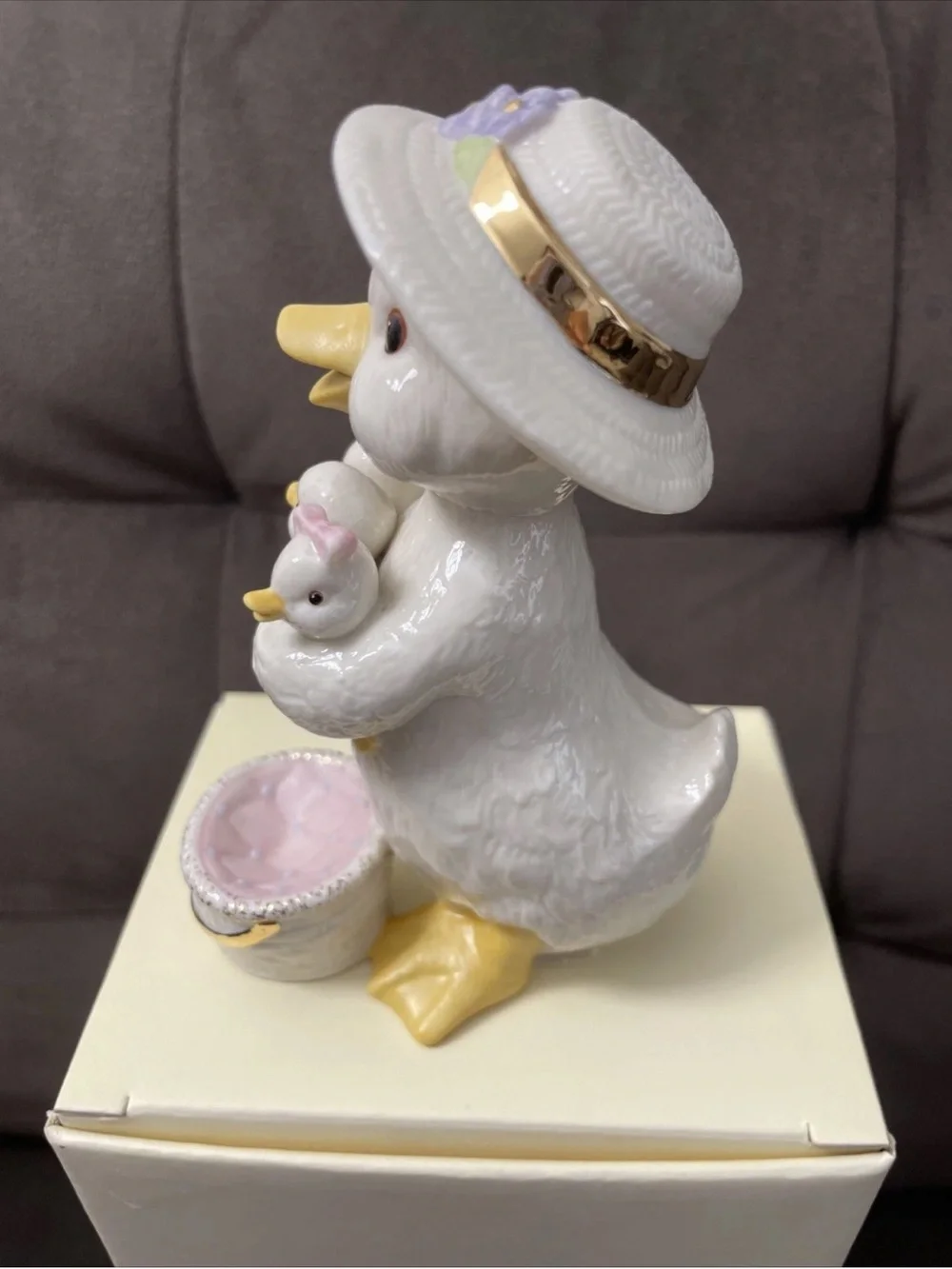 Lenox Occasions Easter HAPPY EASTER HUG Porcelain Duck 5” - SKU # 805459 - NIB!